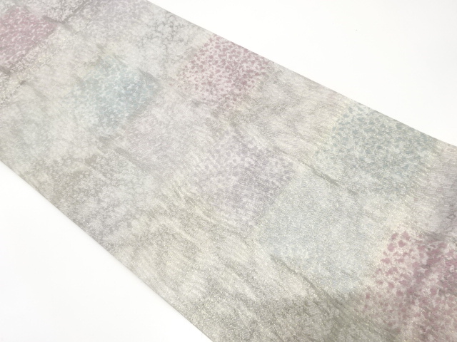 都喜ヱ門　金通し　よろけ格子にのり散らし模様織り出し　袋帯